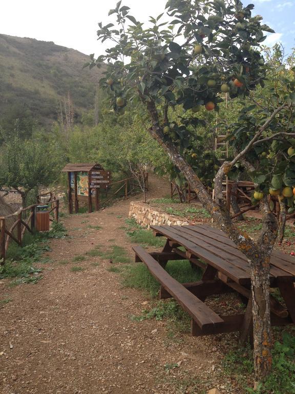 Agriturismo Gelso Castellana Sicula Luaran gambar