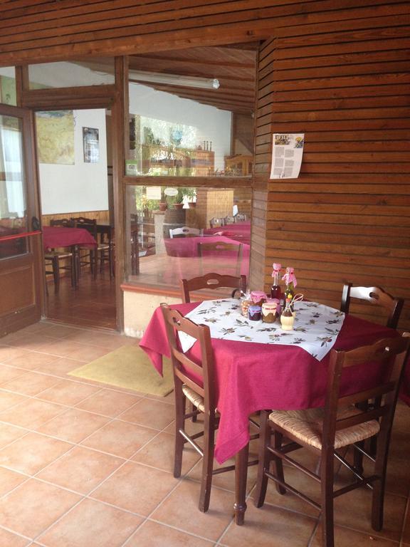 Agriturismo Gelso Castellana Sicula Luaran gambar