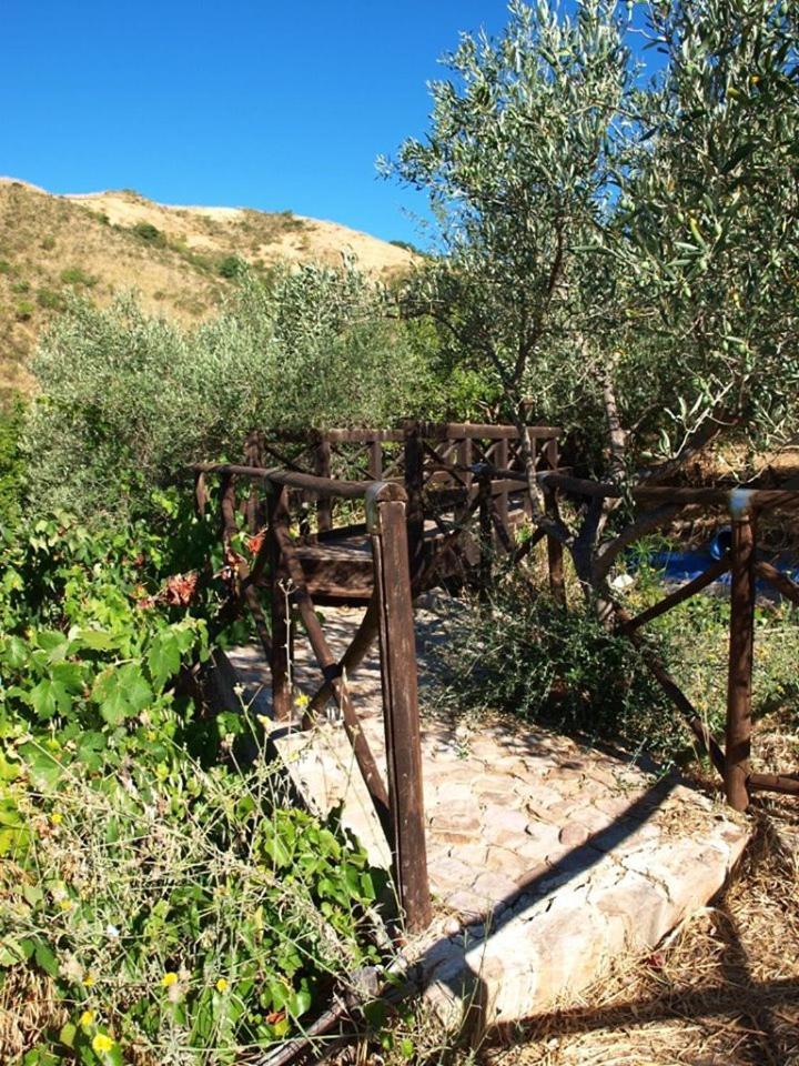 Agriturismo Gelso Castellana Sicula Luaran gambar